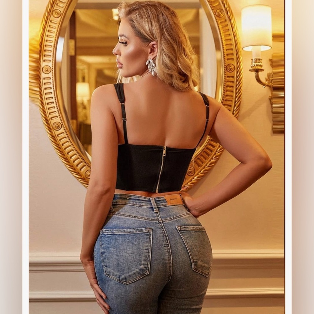 Elegant Black Crop Top - Picture 3 of 9